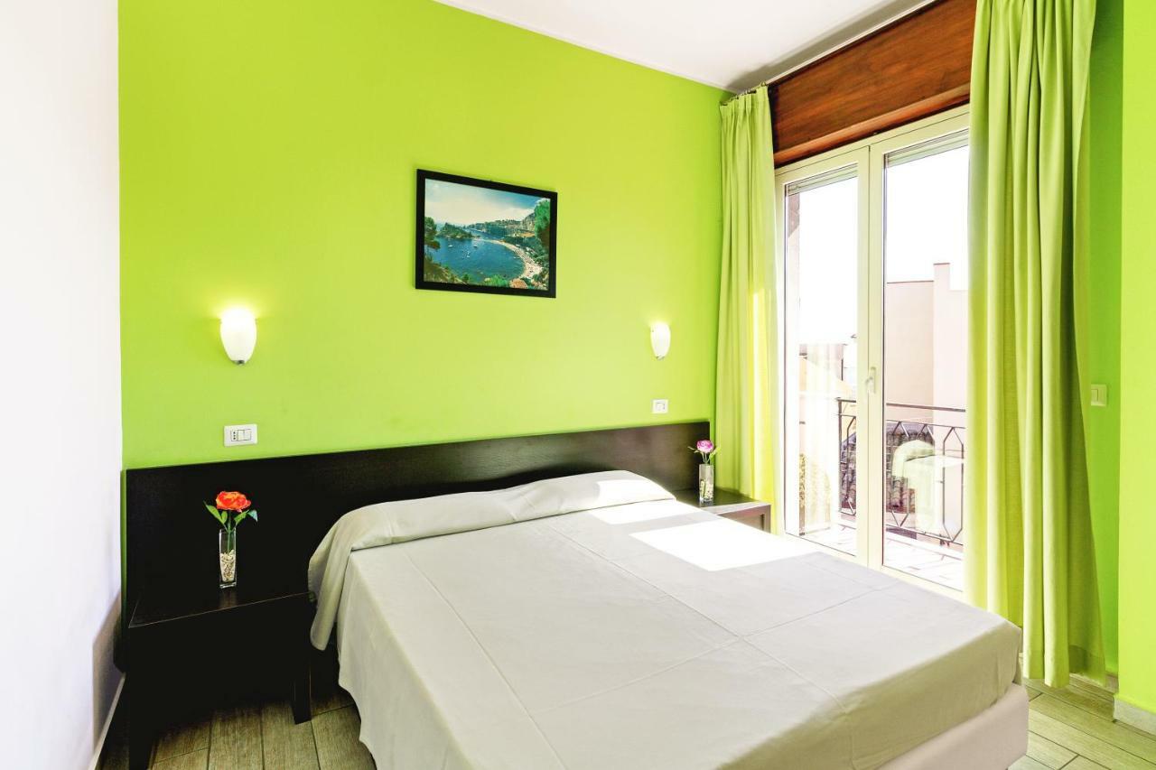 Seaview Terrace Sunny Apartment Giardini Naxos Dış mekan fotoğraf