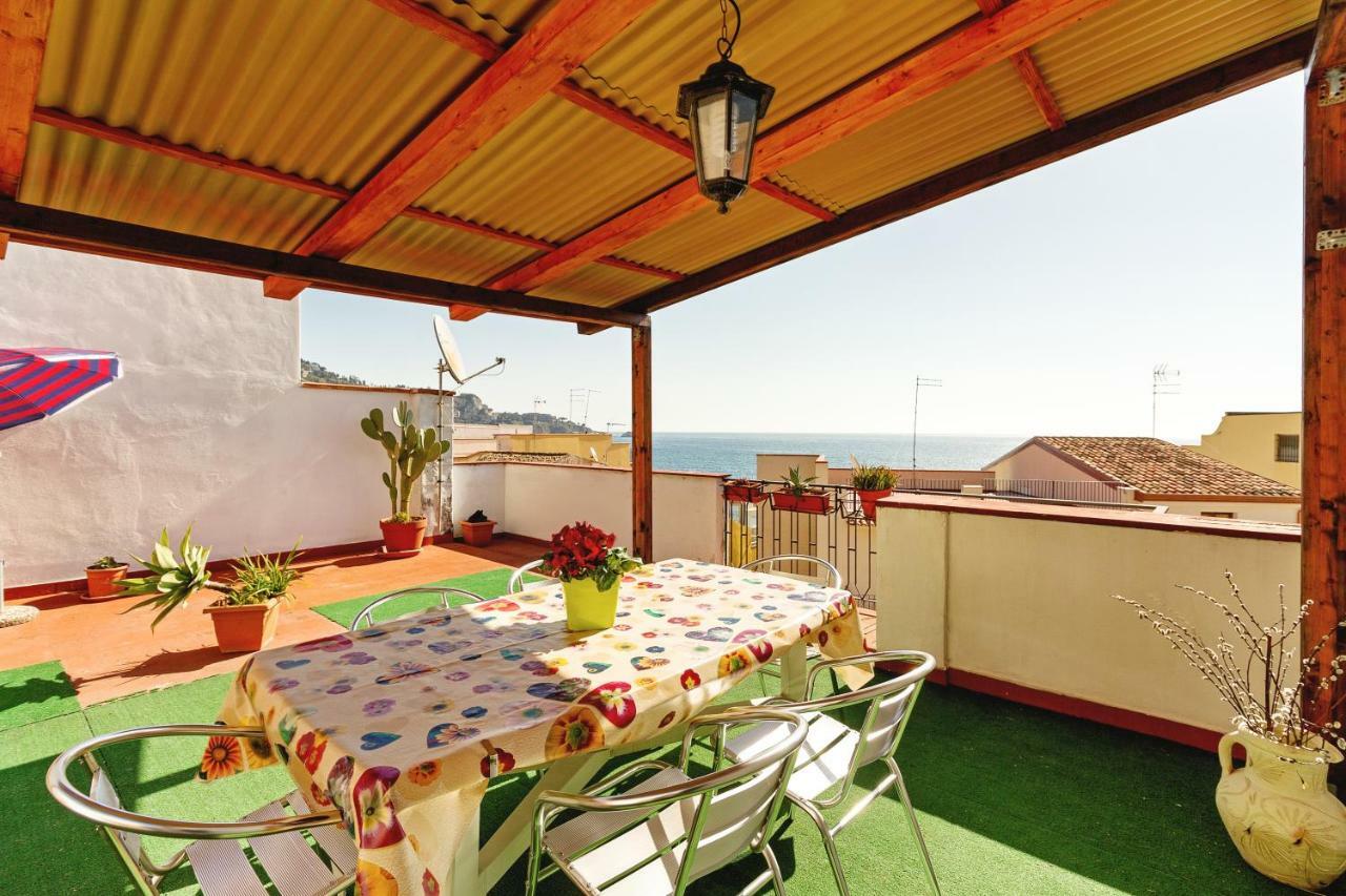 Seaview Terrace Sunny Apartment Giardini Naxos Dış mekan fotoğraf